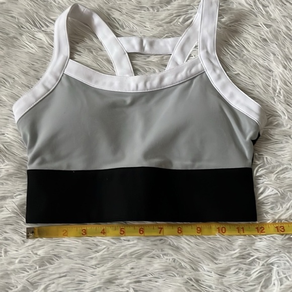 New FABLETICS Robyn High Support Sports Bra in gray/black size XS - Picture 4 of 11